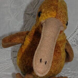 TY Beanie Babies – Beak the Kiwi Bird (4th Generation) – Red Stamp #446 – MNWT